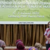 WORKSHOP. Area Manager Communication, Relation and CSR PT KPI RU VI Balongan, Imam Rismanto saat pembukaan workshop penyusunan pembelajaran Pendidikan Lingkungan Hidup Tematik Mangrove.