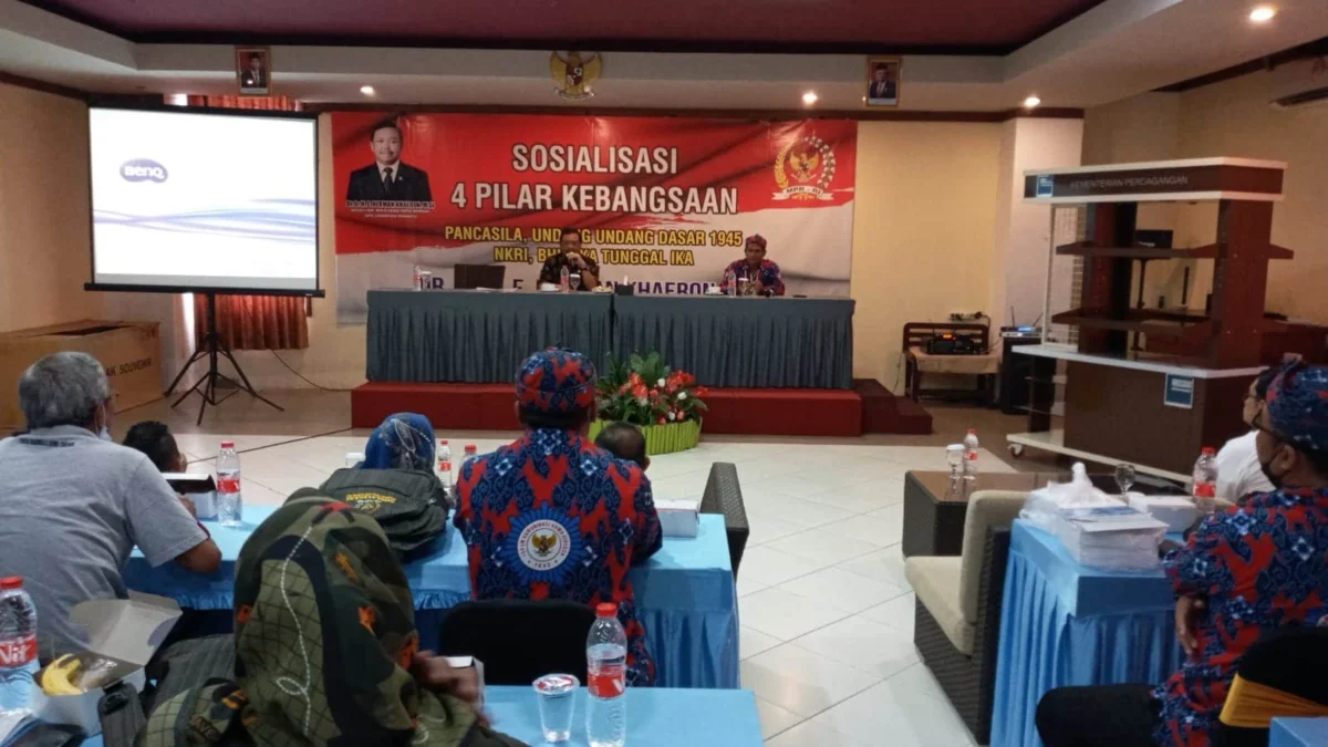 SOSIALISASI. Anggota DPR RI, HE Herman Khaeron mengajak seluruh anggota dewan untuk memberikan kontribusi nyata di masyarakat.