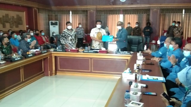 MURAH. Kantor ATR/BPN Kabupaten Majalengka sosialisasi PTSL 2022 di gedung Yudha Karya Abdi Negara, Jumat (21/1).