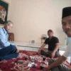 KERJA KERAS. Kader senior (kiri) Toto Sumlang mengingatkan PKB jangan besar kepala dan harus mawasdiri terhadap tantangan kedepan yang tak bisa diprediksi.