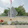 UKIRAN. Sejarah Majalengka dari masa kerajaan samnpai kolonoial Belanda diukir dalam enam segmen relief di Taman Sejarah Munjul Majalengka.