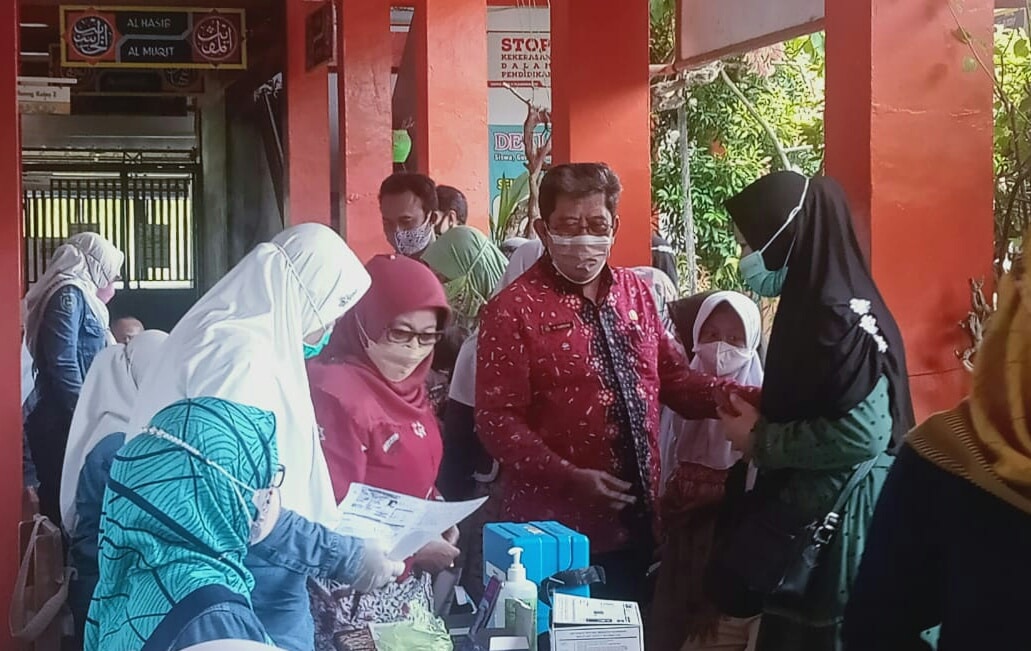 KOMPAK. Percepatan vaksinasi terhadap anak perlu adanya sinergitas dan kekompakan dari semua elemen masyarakat. Termasuk melakukan edukasi kepada para orang tuanya.