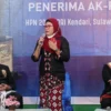 UNGGULAN. Bupati Indramayu Nina Agustina memaparkan program I-Ceta saat dialog kebudayaan HPN 2022 di Kendari, Sulawesi Tenggar. I-Ceta merupakan salah satu dari sepuluh program unggulan pemkab Indramayu.