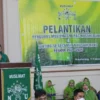 PENGURUS BARU. Pelindung Muslimat NU Kabupaten Kuningan, Hj Ika Acep Purnama menghadiri pelantikan pengurus Muslimat NU kecamatan dan ranting Kecamatan Nusaherang masa bBakti 2022 – 2025, Jumat (11/2).