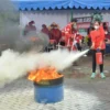 ANTISIPASI. PT KPI RU VI Balongan menggelar safety di Perumahan Pertamina Bumi Patra, area perkantoran RU VI. Serta fasilitas Water Intake Salamdarma di Kabupaten Subang.