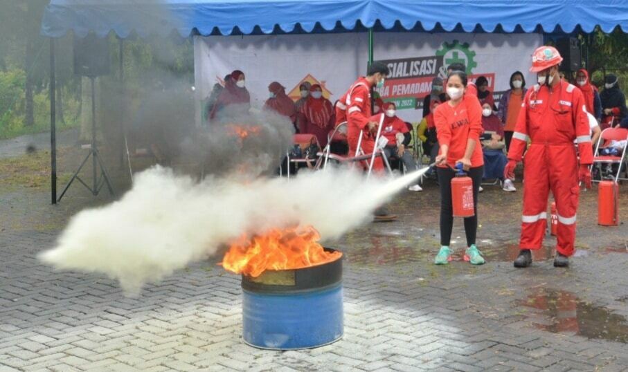 ANTISIPASI. PT KPI RU VI Balongan menggelar safety di Perumahan Pertamina Bumi Patra, area perkantoran RU VI. Serta fasilitas Water Intake Salamdarma di Kabupaten Subang.