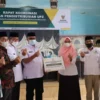 MILIARAN RUPIAH. Baznas Kabupaten Kuningan mendistribusikan Rp1,98 Miliar yang akan disalurkan melalui Unit Pengumpul Zakat (UPZ) mitra Baznas, Rabu (16/02).