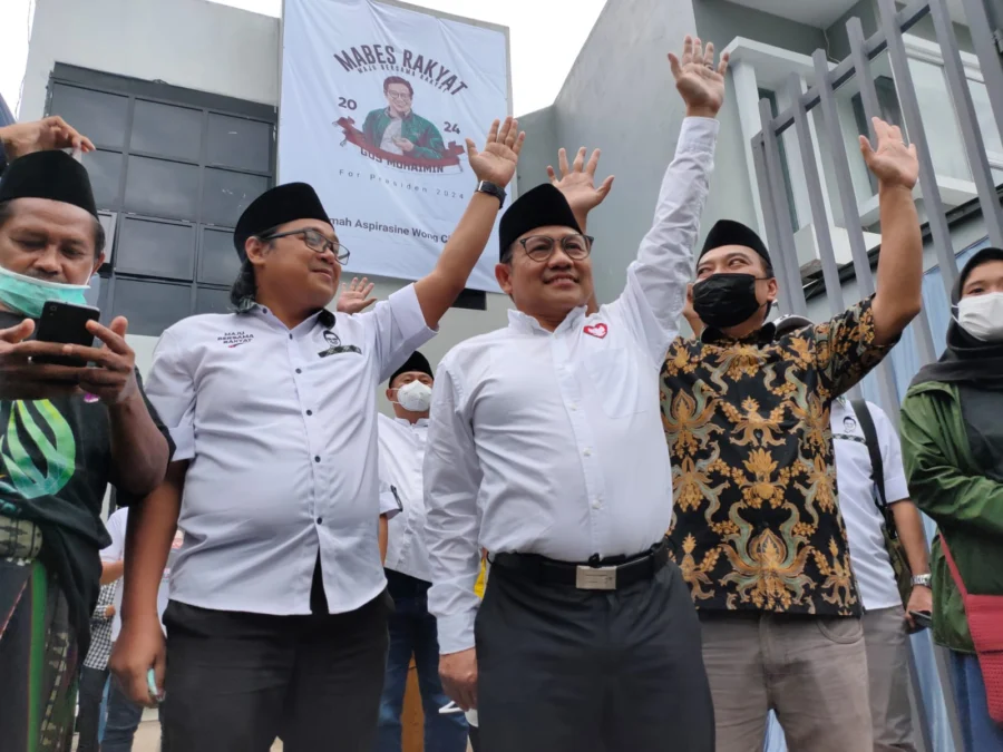 MABES RAKYAT. Ketua Umum DPP PKB, Abdul Muhaimin Iskandar meresmikan Mabes Rakyat di Kota Cirebon.