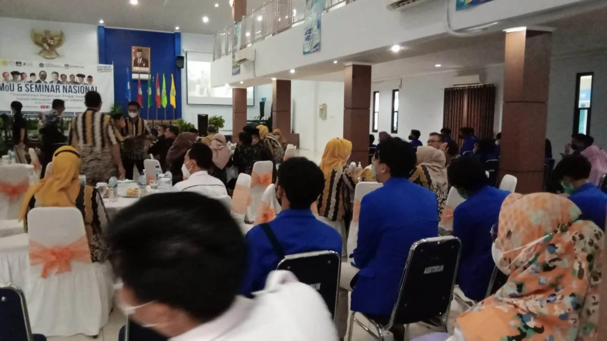 MAHASISWA. Universitas Majalengka menggelar seminar sekaligus MoU mengenai program Merdeka Belajar Kampus Merdeka (MBKM).