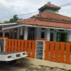 EDARAN. Sebagian masjid mengikuti SE Menag, dan tampak salah satu masjid di Majalengka tidak menggunakan pengeras suara luar saat khutban Jumat.