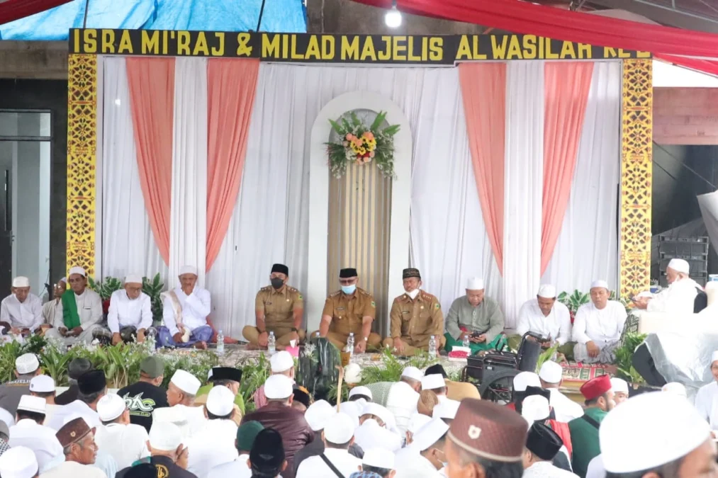 MILAD MAJELIS. Bupati H Acep Purnama menghadiri peringatan Isra Mikraj Nabi Muhammad SAW 1442 H, sekaligus Milad Majelis Al-Wasilah ke-2.