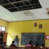 Orangtua Batal Sekolahkan Anak ke SDN 1 Astanamukti, Takut Â Kejatuhan Plafon