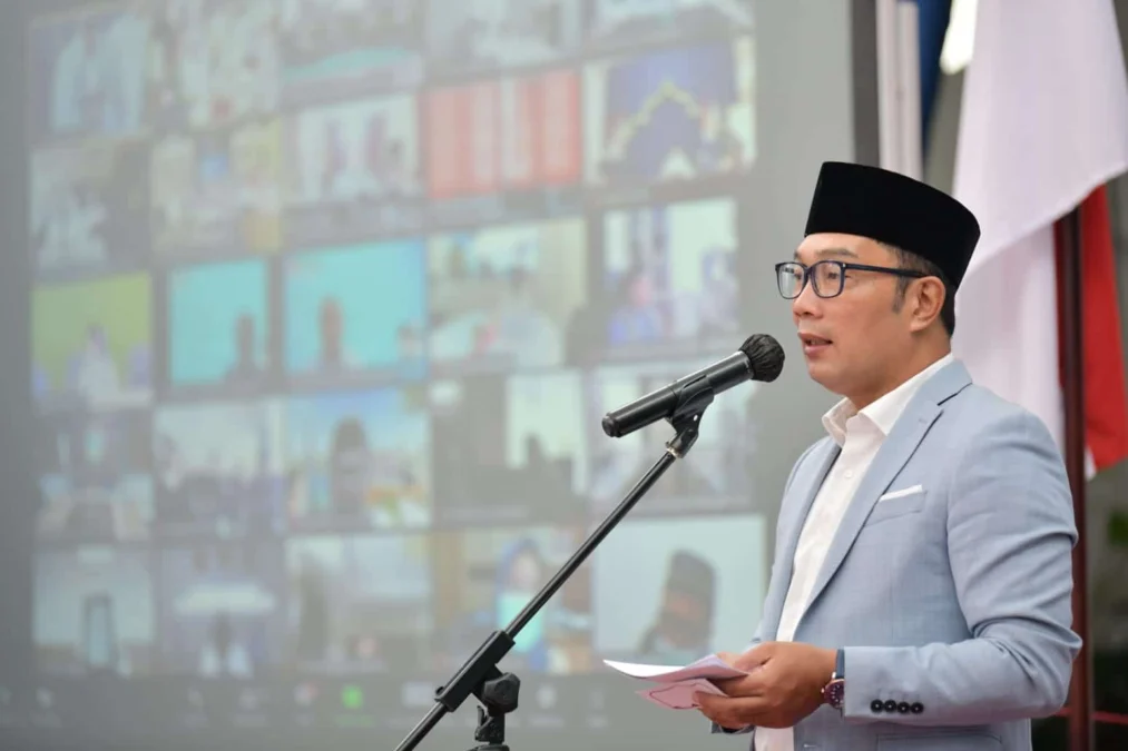 Gubernur Jawa Barat M Ridwan Kamil menghadiri sekaligus memberikan sambuatan dalam acara Peringatan Isra Mi'raj Nabi Muhammad SAW tingkat Provinsi Jawa Barat tahun 2022 di Gedung Sate, Kota Bandung, Selasa (1/3/2022). (Rizal FS/Biro Adpim Jabar).