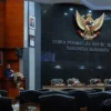 PARIPURNA. Empat pansus DPRD Indramayu menyampaikan hasil pembahasan terhadap LKPJ bupati tahun anggaran 2021 dalam rapat paripurna. Rapat paripurna dihadiri 38 dari 50 anggota DPRD.