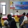 MANAJEMEN MASJID. Sekda Dr H Dian Rachmat Yanuar MSi menjadi pemateri dalam pelatihan pengelolaan manajemen masjid di Desa Balong, kemarin (17/4).