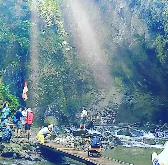 POTENSI. Curug Ibun di Desa Sukadana Kecamatan Argapura memiliki peluang untuk menjadi salah satu peserta Dewi Jawara Award tahun 2022.