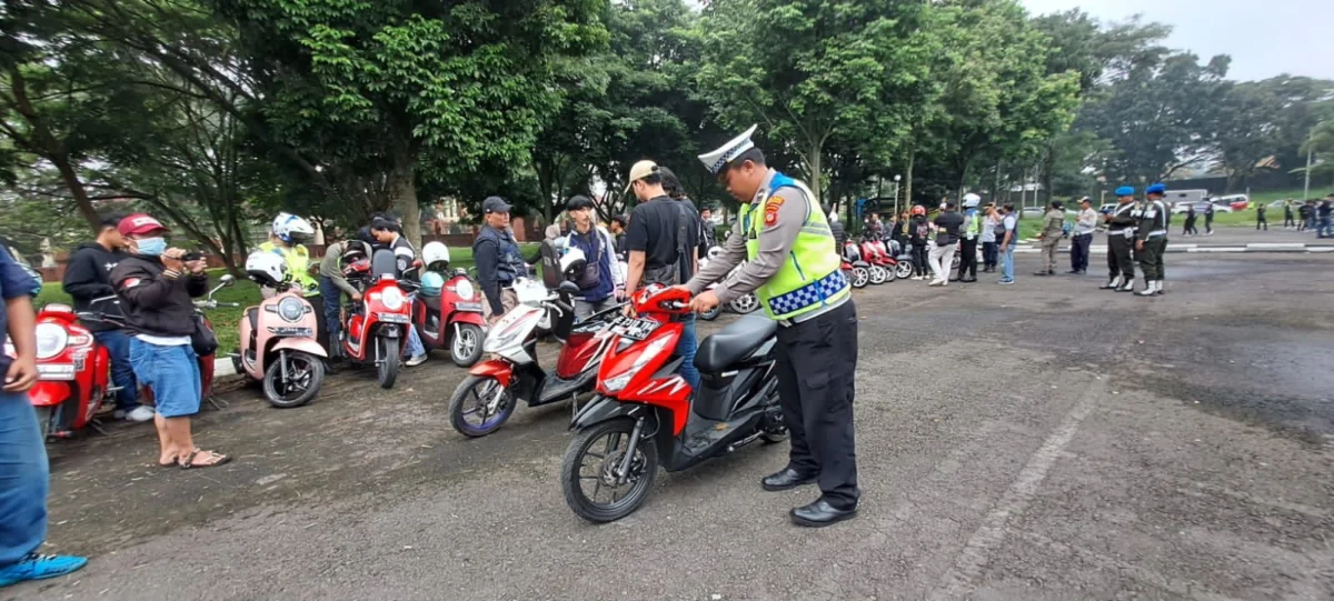 Petugas Polres Kuningan