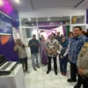 PERESMIAN. Kepala DKIS, Perwakilan Kapolres Cirebon Kota serta Ketua Kadin mengikuti peresmian ekspansi MyRepublic di Kota Cirebon, Kamis 23 Februari 2023.FOTO: ASEP SAEPUL MIELAH/RAKYAT CIREBON