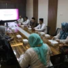 ASESMEN. Kekosongan pejabat pada posisi Kepala Bagian Umum dan Layanan Akademik IAIN Syekh Nurjati Cirebon segera terisi. Ada empat kandidat mengikuti asesmen bersaing mengisi jabatan tersebut. FOTO : SUWANDI/RAKYAT CIREBON