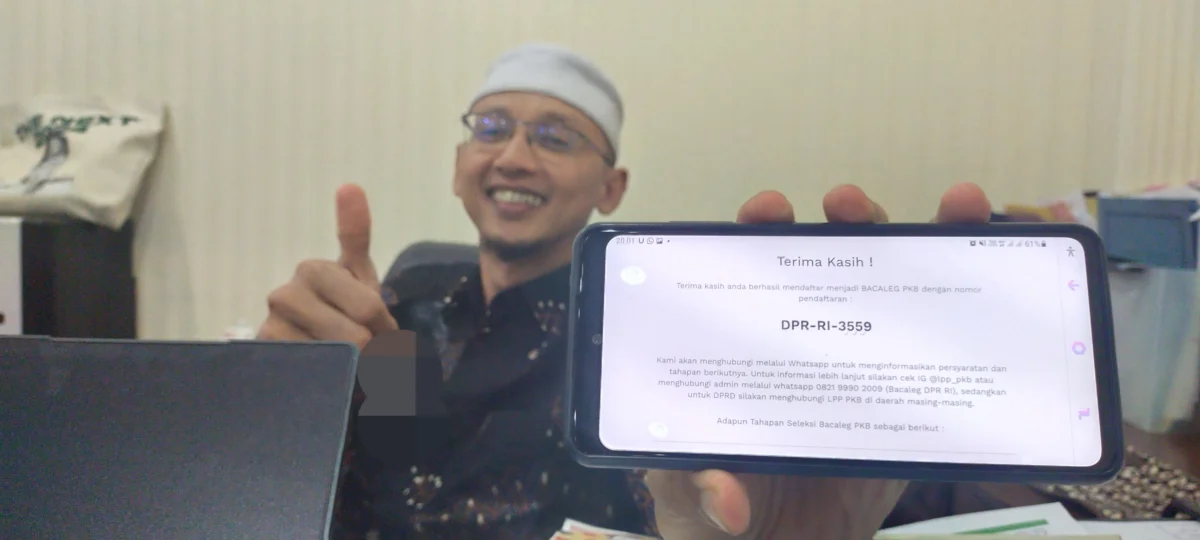 Luthfi menunjukan bukti kalau dia tetap di PKB