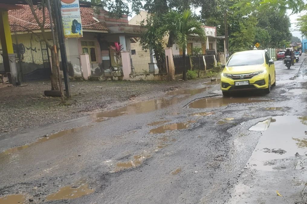 kerusakan jalan