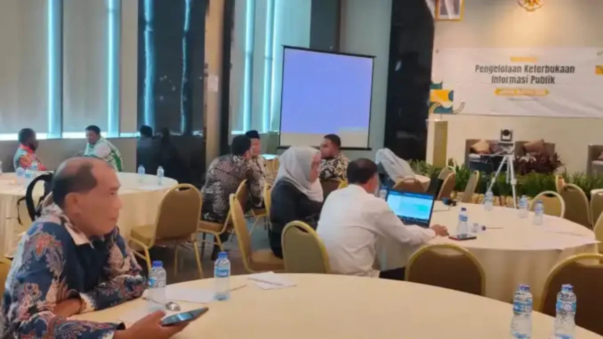 HADIR. Pranata Humas Ahli Madya IAIN Cirebon Drs Imron Rosyadi MM hadir pada Seminar Pengelolaan Keterbukaan Informasi Publik yang di selenggarakan di AONE Hotel Jakarta, Selasa 14 Maret 2023. FOTO: SUWANDI/RAKYAT CIREBON