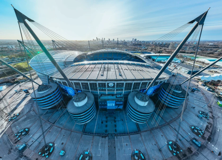 Etihad Stadion akan Menjadi Saksi Pertandingan Panas antara Manchester City vs Arsenal di Premier League. Foto: https://twitter.com/ManCity