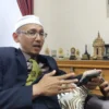 GONJANG GANJING. Ketua DPRD Kabupaten Cirebon, HM Luthfi MSi memastikan tiga nama yang akan diusulkan daerah menjadi Pj Bupati Cirebon, berasal dari keputusan legislatif. FOTO: ZEZEN ZAENUDIN ALI/RAKCER.ID