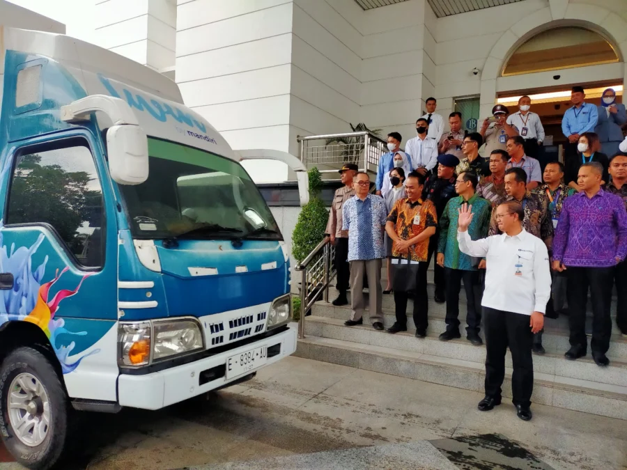 PENUKARAN UANG. BI Cirebon mulai memberlakukan penukaran uang pecahan kecil (UPK) bagi masyarakat untuk kebutuhan Ramadan dan Lebaran Idul Fitri 2023. FOTO : SUWANDI/RAKYAT CIREBON