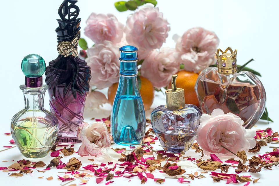 Ilustrasi dari Parfum Eau de Toilette. 3 Rekomendasi Parfum Jenis Eau de Toilette, Wanginya Tahan Lama!. Foto: pixabay.com