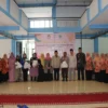 BANTUAN. Dharma Wanita Persatuan (DWP) IAIN Syekh Nurjati Cirebon mengisi bulan Ramadhan dengan berbagai kegiatan positif. Di antaranya Kajian Ramadhan dan Bakti Sosial, Rabu (12/4/2023) di Gedung Ma'had kampus setempat. FOTO : SUWANDI/RAKYAT CIREBON