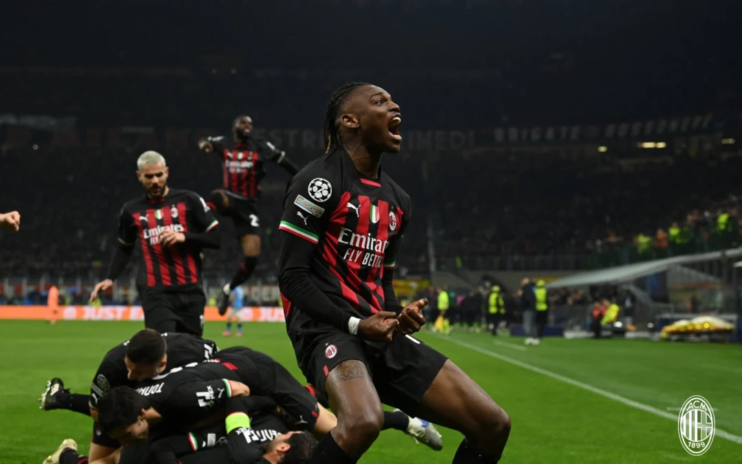 Para Pemain AC Milan Melakukan Selebrasi Saat Berhasil Cetak Gol ke Napoli di Liga Champions. Hasil Pertandingan AC Milan vs Bologna, Serie A 2023. Foto: twitter.com/acmilan