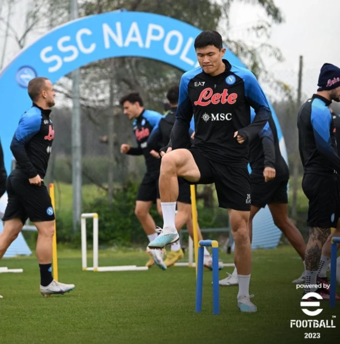 Pemain Napoli sedang Latihan Sebelum Lawan AC Milan. Prediksi Napoli vs AC Milan Serie A 2022/2023. Foto: instagram.com/officialsscnapoli