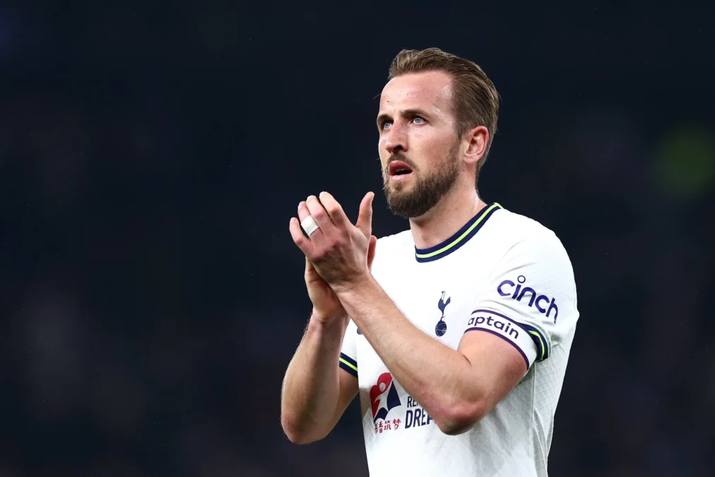 Potret Harry Kane, Pemain yang Masih Diharapkan oleh Manchester United. Foto: twitter.com/Hkane