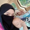 Potret Inara Idola Rusli bersama Sang Buah Hati. Foto: instagram.com/mommy_starla