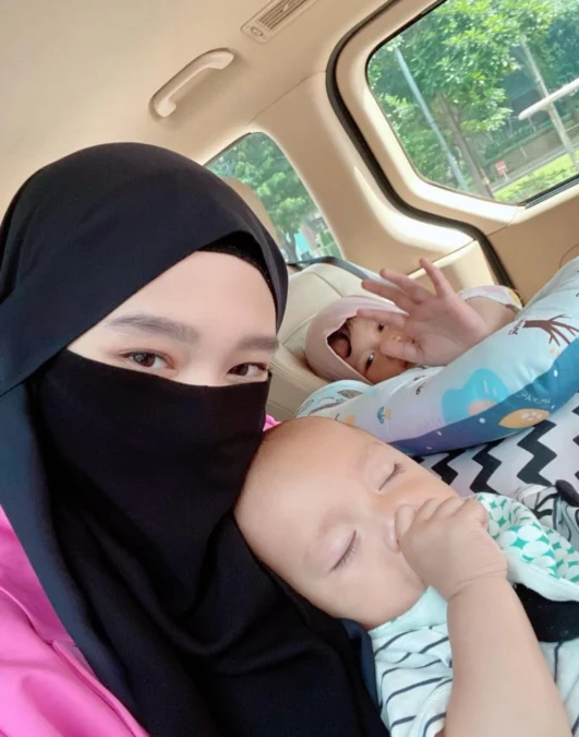 Potret Inara Idola Rusli bersama Sang Buah Hati. Foto: instagram.com/mommy_starla