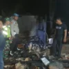 rumah ludes terbakar