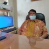 STATUS AFFIATI. Guru Besar Hukum Tata Negara (HTN) IAIN Syekh Nurjati Cirebon, Prof Dr Sugianto SH MH mengomentari status Affiati sebagai anggota DPRD Kota Cirebon setelah keluar dari Partai Gerindra dan pindah ke Partai Nasdem. FOTO: ASEP SAEPUL MIELAH/RAKCER.ID