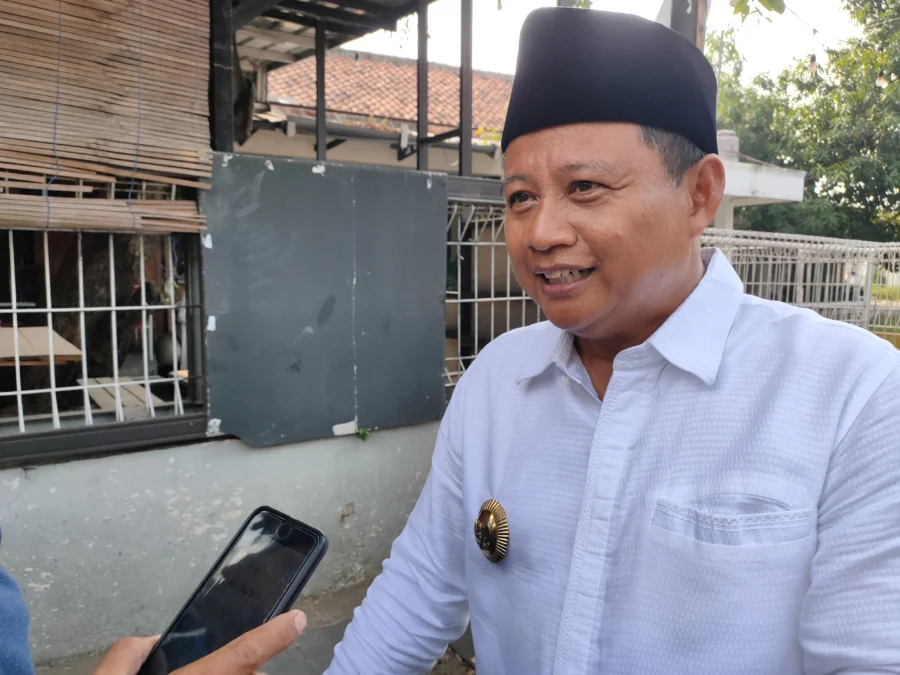 TUGAS BERAT. Wakil Ketua DPW PPP yang juga Wagub Jabar, H Uu Ruzhanul Ulum ditugaskan maju ke DPR RI dari Dapil Jabar VIII sebelum maju pilgub. FOTO: ASEP SAEPUL MIELAH/RAKCER.ID