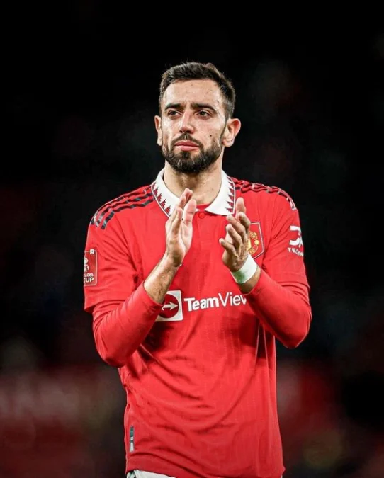 Ini Dia Bruno Fernandes yang jadi Pahlawan Bagi MU, Saat MU vs Aston Villa. Foto: pinterest