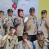 RENTAN KONFLIK PEMILU. Peserta Bimtek Pengawasan Pemutakhiran Data Pemilih dan Penyusunan Daftar Pemilih pose bersama pada kegiatan yang diselenggarakan Panwascam Harjamukti Kota Cirebon, Rabu (17/5/2023). FOTO: PANWASCAM HARJAMUKTI FOR RAKCER.ID