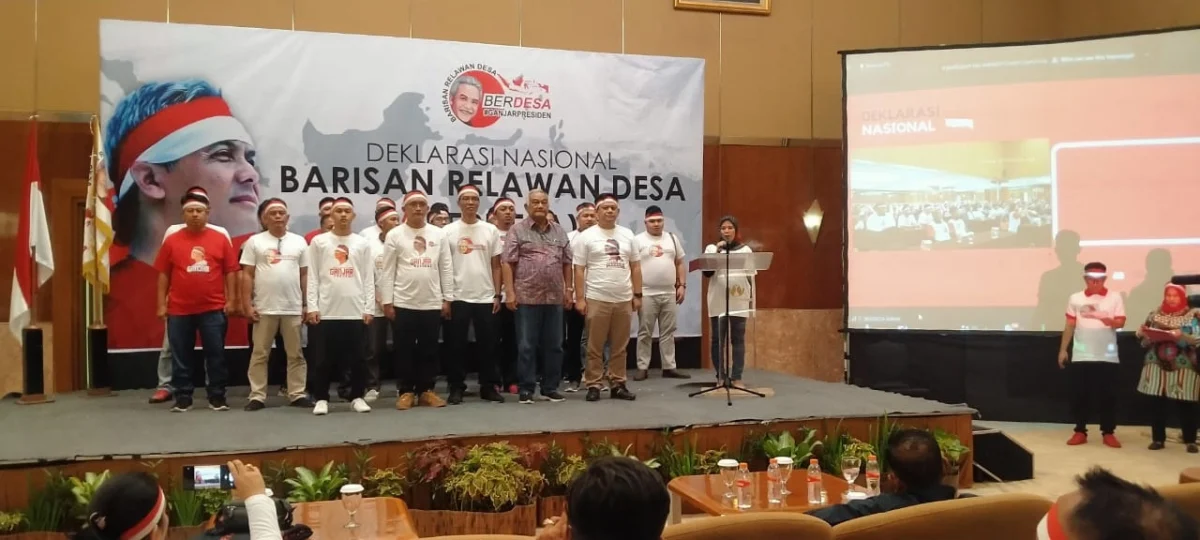 barisan relawan desa