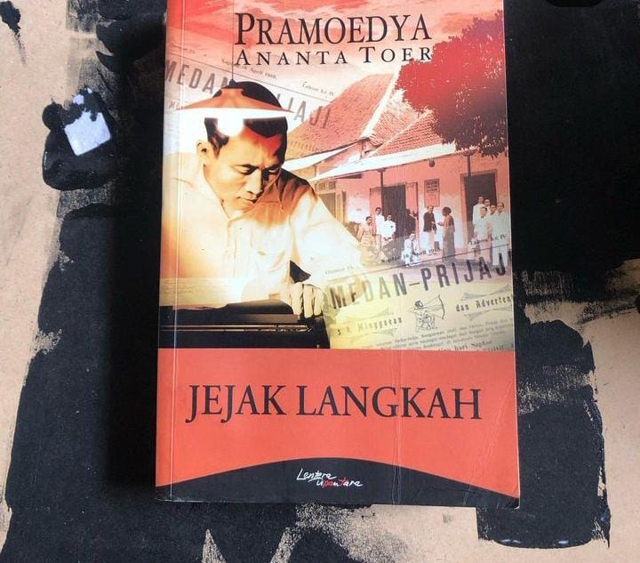 "Jejak Langkah" Karya Pramoedya Ananta Toer