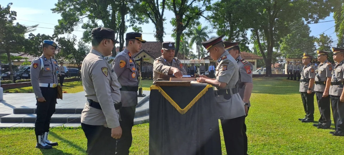 perwira polres kuningan