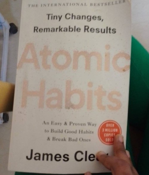 Intip Sistem 4 Hukum Pada Buku Atomic Habits yang Populer Intip Sistem 4 Hukum Pada Buku Atomic Habits yang Populer