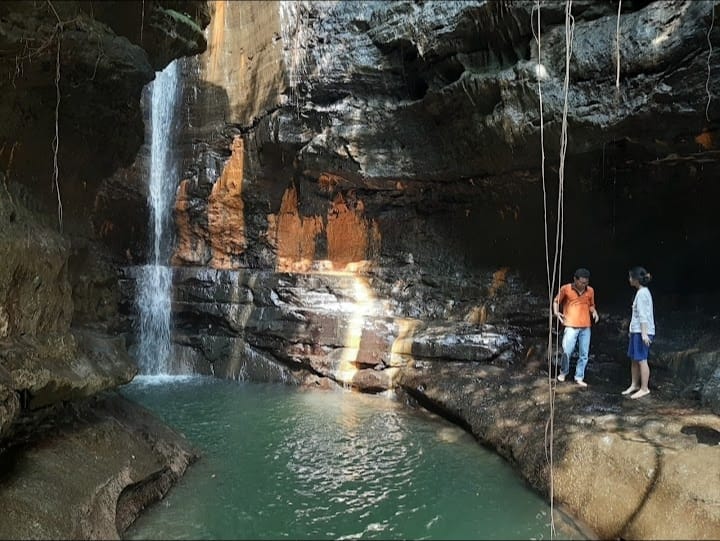 Wisata Curug Sempong Majalengka