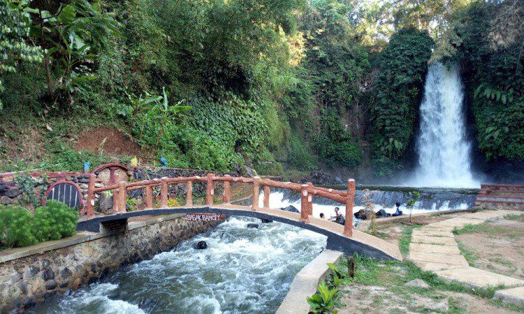 Curug Bangkong