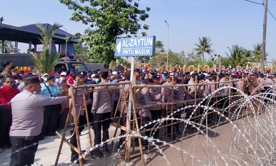 Demo Pesantren Al Zaytun Indramayu