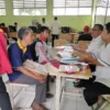 PPDB. Kondisi hari kedua PPDB tahap pertama di SMA 5 Cirebon, pendaftar jalur afirmasi, prestasi dan perpindahan tugas orang tua. FOTO: ASEP SAEPUL MIELAH/RAKCER.ID