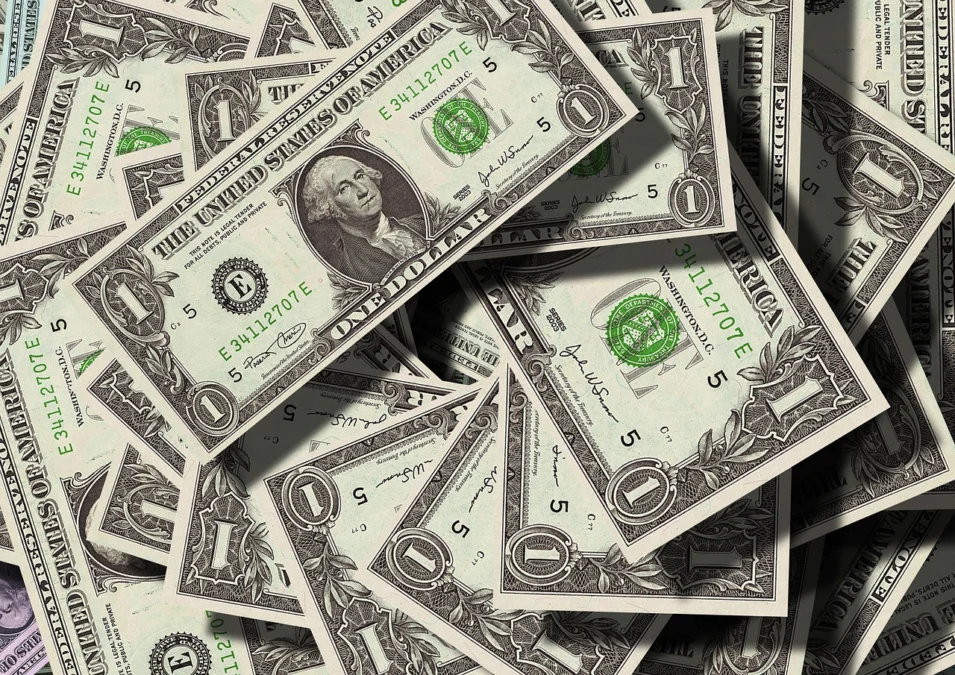 Uang Dollar. Pemilik Klub Bola Terkaya di Dunia pada Tahun 2023.. Foto: pixabay.com